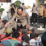Menyambut HUT 77 Bhayangkara, Polrestabes Surabaya Ajak Sarapan Bareng 600 Abang Becak