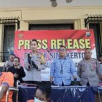 Polisi Berhasil Amankan Dua Bandit Curanmor 11 TKP Di Surabaya