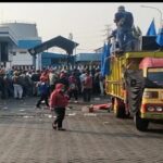 Pabrik Produsen Minyak Goreng Bimoli Di Demo Buruhnya Lagi "MANA PESANGON SAYA"