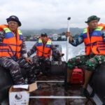 Gerak Cepat Prajurit Lanal Banyuwangi Koarmada II Dalam Pencarian Korban KMP Tunu Pratama Jaya Yang Tenggelam Di Selat Bali