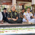 Jelang HUT Ke-80 TNI, Kaskoarmada II Ziarah Rombongan ke Makam Presiden RI Ke-4 KH. Abdurrahman Wahid