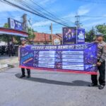 Satlantas Polres Sampang Intensifkan Sosialisasi Operasi Zebra Semeru 2025 di Simpang Empat Barisan Satlantas Polres Sampang Intensifkan Sosialisasi Operasi Zebra Semeru 2025 di Simpang Empat Barisan