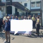 Sukur Priyanto DPRD Bojonegoro Pamer Ijazah, Korlap Aksi Musda Partai Demokrat Tunjukkan Pasal Pidana