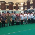 Peringati HUT Ke-81 Provinsi Jawa Timur, Gubernur Khofifah Bersama Baznas Gelar Pemeriksaan Dan Pembagian 1.000 Kacamata Gratis